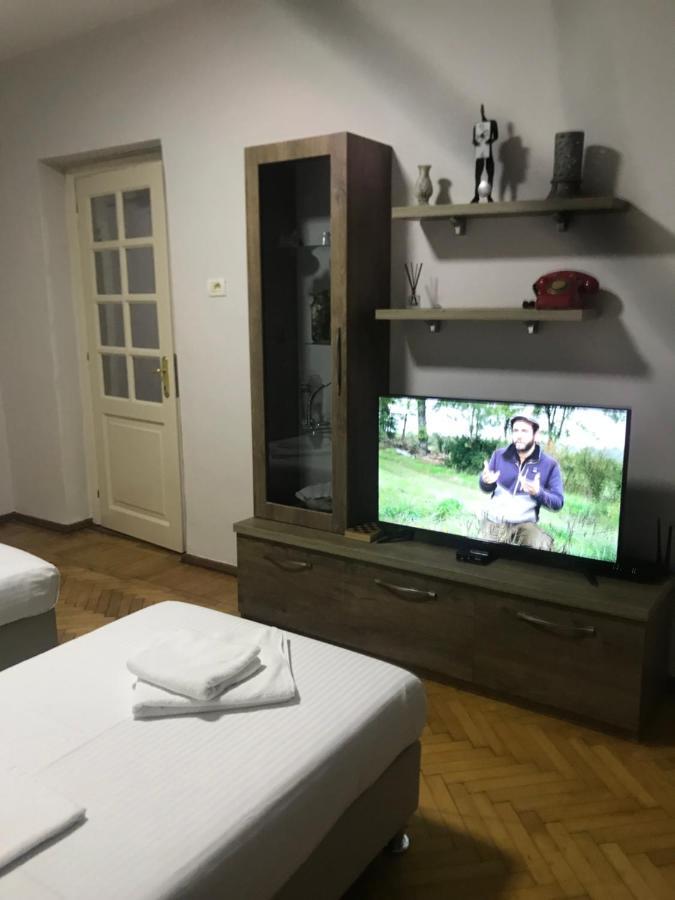 Proper House Iva Διαμέρισμα Τίρανα Εξωτερικό φωτογραφία